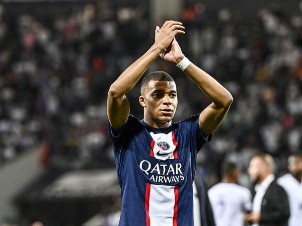 Хочет «Золотой мяч», равняется на Леброна, не исключает перехода в «Реал» – главное из интервью Мбаппе NYT Хочет «Золотой мяч», равняется на Леброна, не исключает перехода в «Реал» – главное из интервью Мбаппе NYT