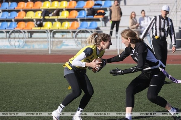 ФОТОФАКТ: В Минске прошел чемпионат Беларуси по флаг-футболу среди мужских и женских команд ФОТОФАКТ: В Минске прошел чемпионат Беларуси по флаг-футболу среди мужских и женских команд