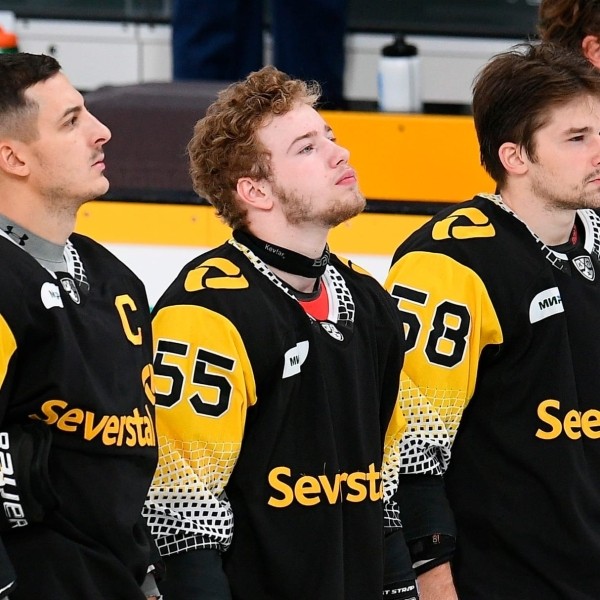 Хоккей.  Александр Суворов: это мои первые голы за “Северсталь”. В этом плюс
 