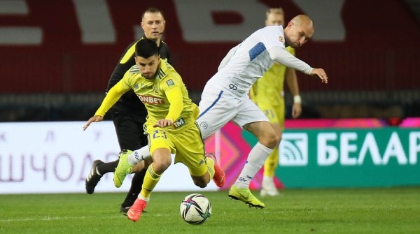 Футболисты БАТЭ сыграли вничью с минским "Динамо" в чемпионате Беларуси Футболисты БАТЭ сыграли вничью с минским "Динамо" в чемпионате Беларуси