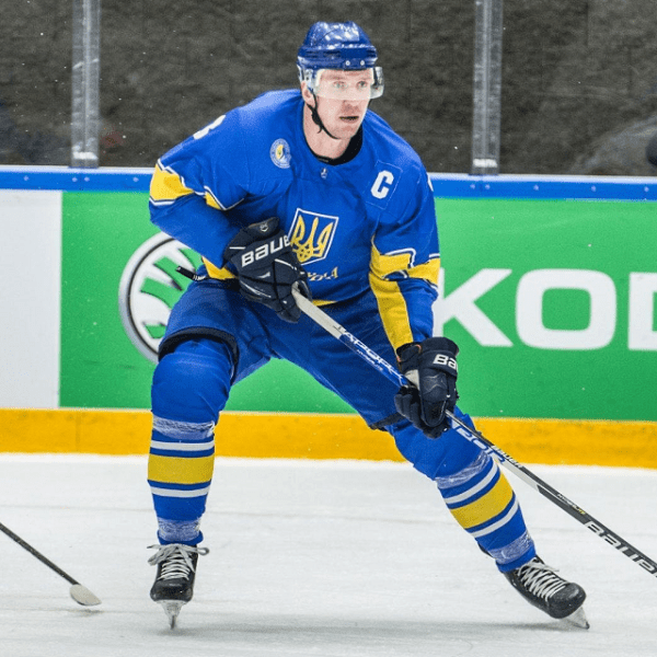 Из Жлобина убрали украинского «Батю»: он молчит о войне и, похоже, не имеет вопросов к Лукашенко, а его брат (тоже хоккеист) брался за оружие, чтобы защищать Киев