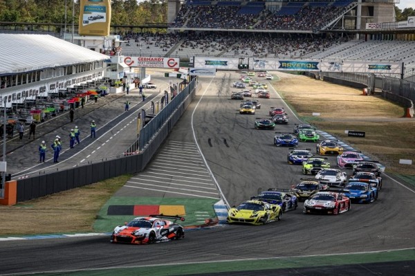 Першая доўгі час перамога экіпажа Saintéloc Junior Team на этапе серыі GT World Challenge Europe у Хокенхайме