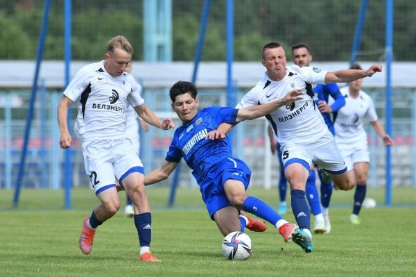 ЗП – 600 рублей, самая низкая посещаемость в лиге и самый маленький бюджет. Вот кто за 9 туров до конца ЧБ идет впереди «Шахтера», БАТЭ и «Динамо» Минск