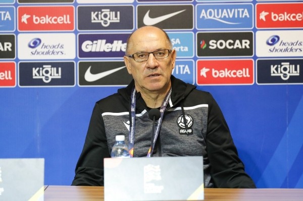 Футбол.  Автор "Прессбола": есть большая вероятность, что Кондратьев останется. Сменщика подобрать практически невозможно
 