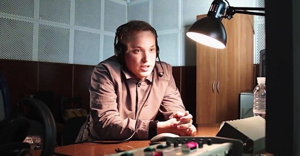 В Украине всё не могут решить, как показывать чемпионат по футболу. Воду мутит скандальный президент «Динамо» Киев – не хочет отдавать права каналу, который якобы вещает в Беларуси