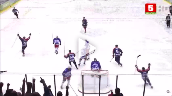 Костицын-младший ворвался в экстралигу: красиво забросил в дебютном матче, а затем заехал сопернику между ног Костицын-младший ворвался в экстралигу: красиво забросил в дебютном матче, а затем заехал сопернику между ног