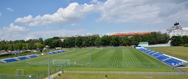 ЗП – 600 рублей, самая низкая посещаемость в лиге и самый маленький бюджет. Вот кто за 9 туров до конца ЧБ идет впереди «Шахтера», БАТЭ и «Динамо» Минск