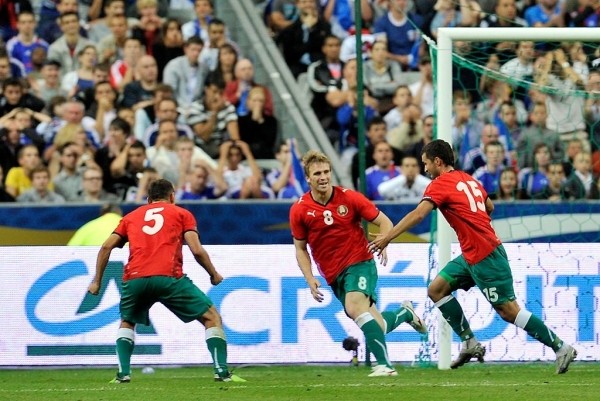 Когда-то на белфутбол хорошо ходили в Европе: «Гомель» в двух матчах посмотрели почти 100 тысяч зрителей, минское «Динамо» прилично собирало в Австрии и Турции Когда-то на белфутбол хорошо ходили в Европе: «Гомель» в двух матчах посмотрели почти 100 тысяч зрителей, минское «Динамо» прилично собирало в Австрии и Турции