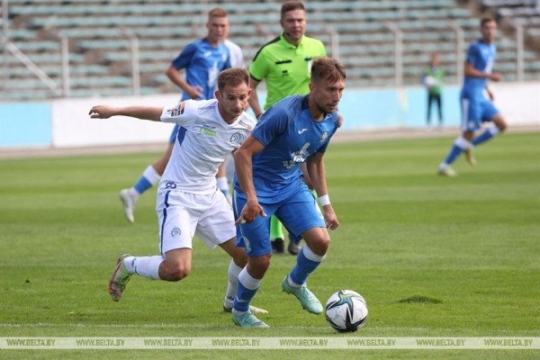 Минское "Динамо" догнало футболистов "Шахтера" в чемпионате Беларуси Минское "Динамо" догнало футболистов "Шахтера" в чемпионате Беларуси