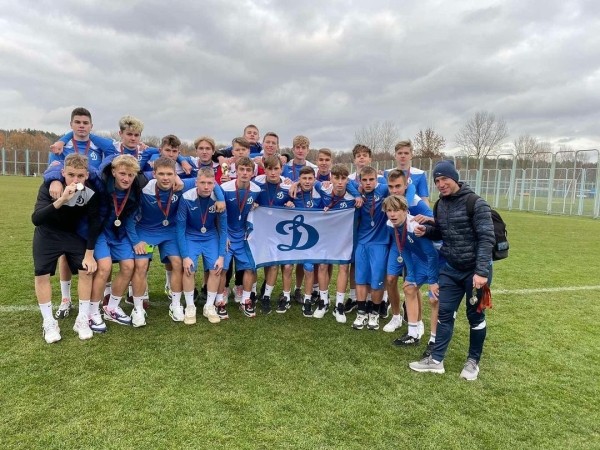 Риос, Януш, Букаткин, Лухвич – оказывается, они все еще играют (правда, очень глубоко) Риос, Януш, Букаткин, Лухвич – оказывается, они все еще играют (правда, очень глубоко)