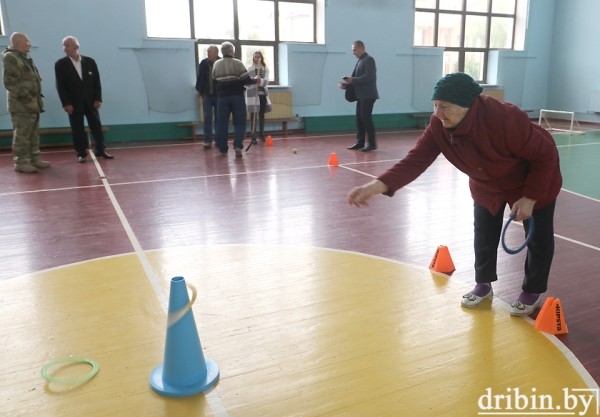 В Дрибине ради «единства» устроили ламповую спартакиаду для пенсионеров – напугали НАТО, порадовали сборную по хоккею