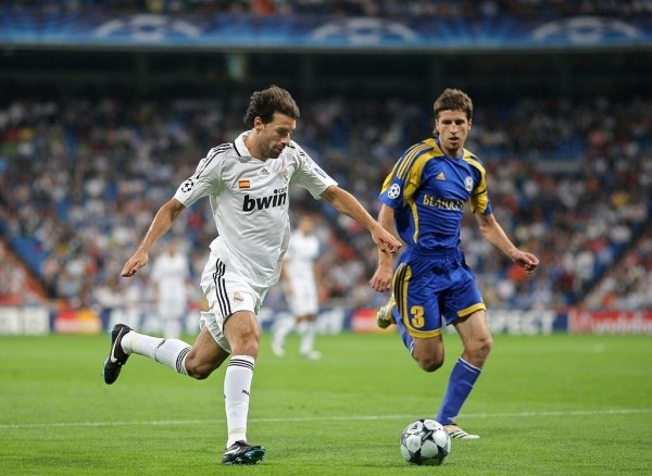 Когда-то на белфутбол хорошо ходили в Европе: «Гомель» в двух матчах посмотрели почти 100 тысяч зрителей, минское «Динамо» прилично собирало в Австрии и Турции Когда-то на белфутбол хорошо ходили в Европе: «Гомель» в двух матчах посмотрели почти 100 тысяч зрителей, минское «Динамо» прилично собирало в Австрии и Турции