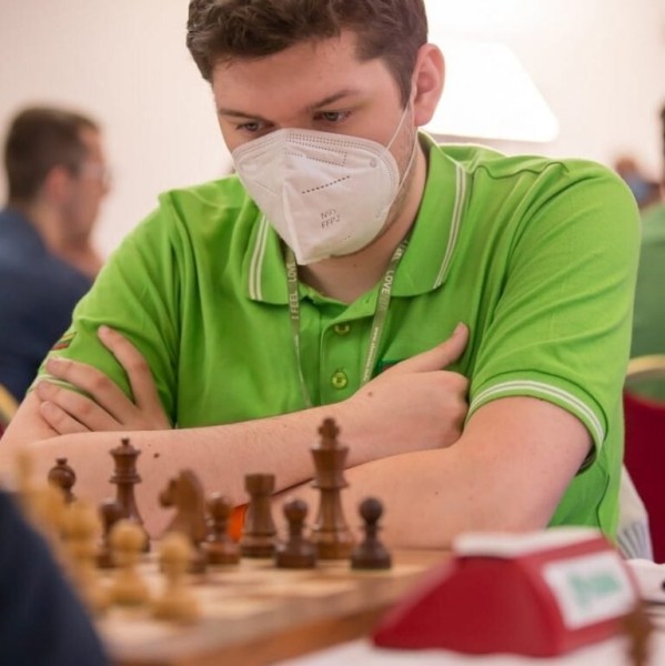 «Шахматы в Беларуси просто убивают». Гроссмейстер из Минска, что против войны, – о жизни в Литве, родном языке и терпеливости как силе и слабости «Шахматы в Беларуси просто убивают». Гроссмейстер из Минска, что против войны, – о жизни в Литве, родном языке и терпеливости как силе и слабости