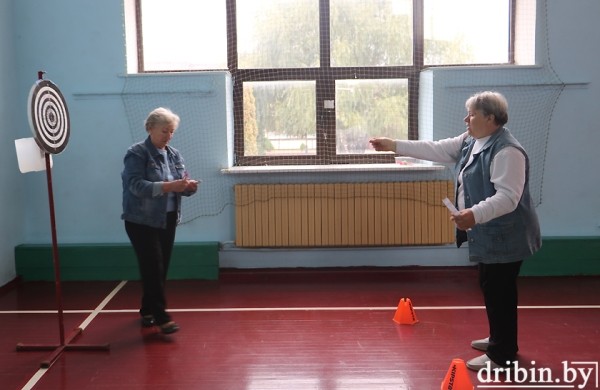 В Дрибине ради «единства» устроили ламповую спартакиаду для пенсионеров – напугали НАТО, порадовали сборную по хоккею