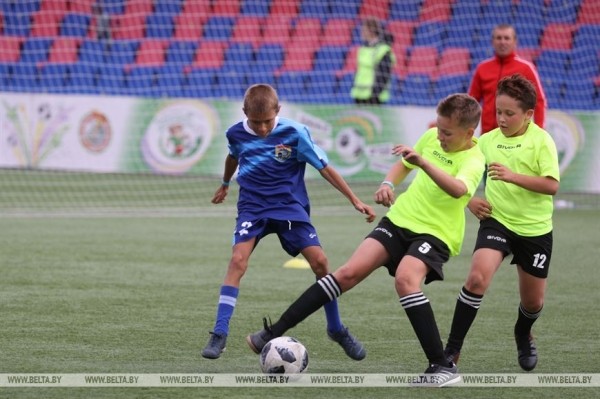 ФОТОФАКТ: Финальный этап соревнований юных футболистов "Кожаный мяч" стартовал в Минске