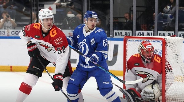 Белорусский хоккеист Максим Сушко оформил первый хет-трик в КХЛ Белорусский хоккеист Максим Сушко оформил первый хет-трик в КХЛ