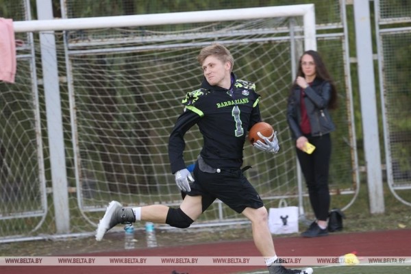 ФОТОФАКТ: В Минске прошел чемпионат Беларуси по флаг-футболу среди мужских и женских команд ФОТОФАКТ: В Минске прошел чемпионат Беларуси по флаг-футболу среди мужских и женских команд