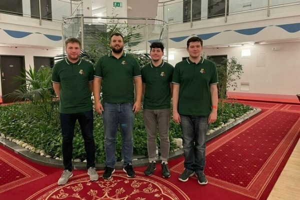 «Шахматы в Беларуси просто убивают». Гроссмейстер из Минска, что против войны, – о жизни в Литве, родном языке и терпеливости как силе и слабости «Шахматы в Беларуси просто убивают». Гроссмейстер из Минска, что против войны, – о жизни в Литве, родном языке и терпеливости как силе и слабости