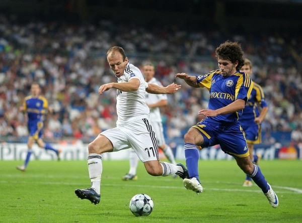 Когда-то на белфутбол хорошо ходили в Европе: «Гомель» в двух матчах посмотрели почти 100 тысяч зрителей, минское «Динамо» прилично собирало в Австрии и Турции Когда-то на белфутбол хорошо ходили в Европе: «Гомель» в двух матчах посмотрели почти 100 тысяч зрителей, минское «Динамо» прилично собирало в Австрии и Турции