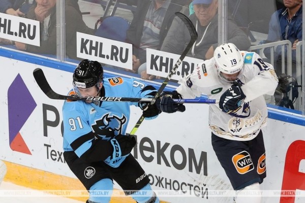 Хоккеисты минского "Динамо" обыграли "Барыс" на старте сезона КХЛ 