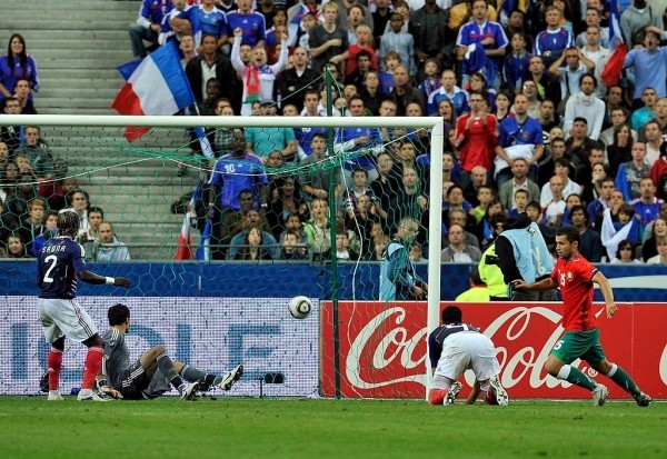 Когда-то на белфутбол хорошо ходили в Европе: «Гомель» в двух матчах посмотрели почти 100 тысяч зрителей, минское «Динамо» прилично собирало в Австрии и Турции Когда-то на белфутбол хорошо ходили в Европе: «Гомель» в двух матчах посмотрели почти 100 тысяч зрителей, минское «Динамо» прилично собирало в Австрии и Турции