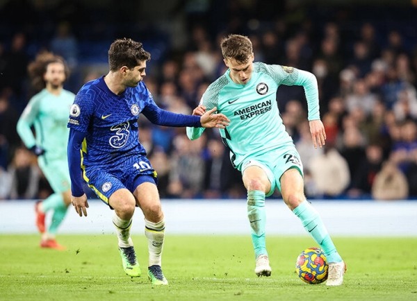 Поттер помешан на гибридных схемах и необычных ролях. Не факт, что сработает в «Челси», но будет интересно Поттер помешан на гибридных схемах и необычных ролях. Не факт, что сработает в «Челси», но будет интересно