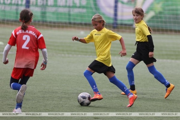 ФОТОФАКТ: Финальный этап соревнований юных футболистов "Кожаный мяч" стартовал в Минске