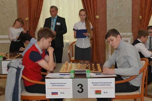 «Шахматы в Беларуси просто убивают». Гроссмейстер из Минска, что против войны, – о жизни в Литве, родном языке и терпеливости как силе и слабости «Шахматы в Беларуси просто убивают». Гроссмейстер из Минска, что против войны, – о жизни в Литве, родном языке и терпеливости как силе и слабости