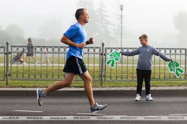 РЕПОРТАЖ: Скорость и выносливость: полумарафон провели в Бресте
