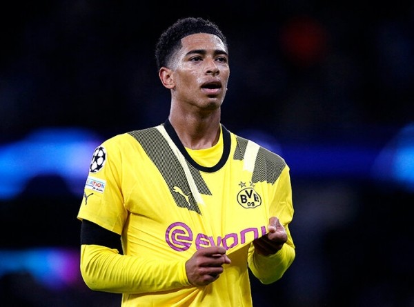 Беллингем – самый востребованный игрок будущего лета. Не продлился с «Боруссией» по просьбе «Реала», но думает и о других клубах