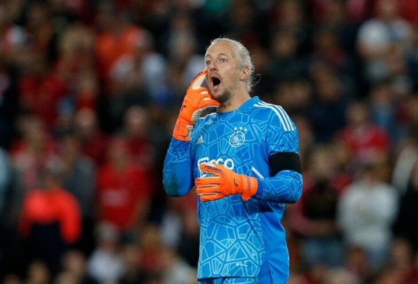 Седовласый вратарь впервые едет в сборную Нидерландов – в 39 лет! С хорошими шансами на ЧМ Седовласый вратарь впервые едет в сборную Нидерландов – в 39 лет! С хорошими шансами на ЧМ