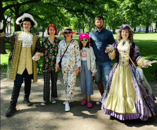 Семья срезателей БЧБ-лент и адептов Лукашенко (их телефоны были рядом с Бондаренко, когда того убили) просто эпична: много «совка» в быту, а что у жены в голове, вообще не понять Семья срезателей БЧБ-лент и адептов Лукашенко (их телефоны были рядом с Бондаренко, когда того убили) просто эпична: много «совка» в быту, а что у жены в голове, вообще не понять