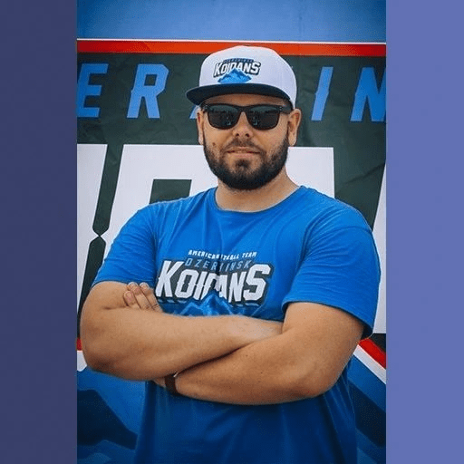 «Для взрослых ничего нет, никаких движух». Идейный игрок собрал свою команду по амфуту на малой родине, и теперь ищет финансирование. Вы можете помочь!