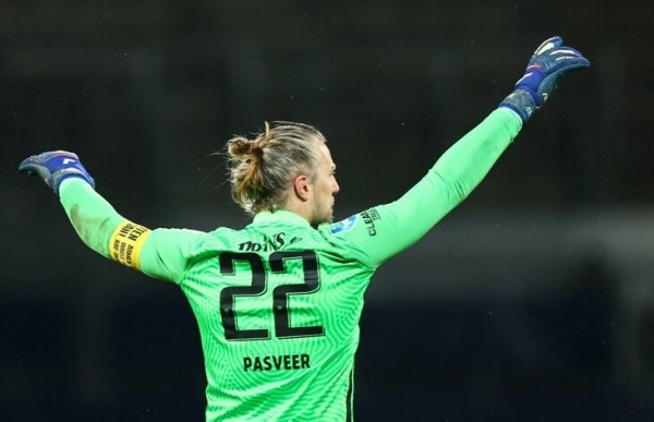 Седовласый вратарь впервые едет в сборную Нидерландов – в 39 лет! С хорошими шансами на ЧМ Седовласый вратарь впервые едет в сборную Нидерландов – в 39 лет! С хорошими шансами на ЧМ