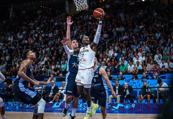 Баскетбол.  ЧЕ-2022. Сборная Германии взяла верх над командой Греции, несмотря на 31 очко Янниса, и вышла в полуфинал
 