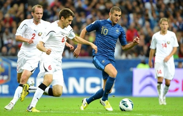 Когда-то на белфутбол хорошо ходили в Европе: «Гомель» в двух матчах посмотрели почти 100 тысяч зрителей, минское «Динамо» прилично собирало в Австрии и Турции Когда-то на белфутбол хорошо ходили в Европе: «Гомель» в двух матчах посмотрели почти 100 тысяч зрителей, минское «Динамо» прилично собирало в Австрии и Турции