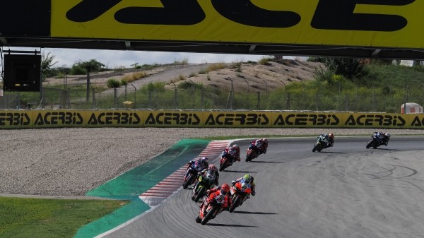 Баўціста сыходзіць у адрыў. Альвара дамінаваў на хатнім этапе WSBK у Барселоне і замацаваў лідарства ў чэмпіянаце