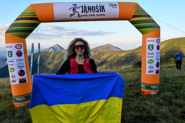 Экс-футбаліст зборнай Беларусі дапамог украінцы выйграць экстрэмальны трыятлон у Славакіі і адабрацца на ЧС. Гэты поспех ён назваў пачаткам перамог двух народаў Экс-футбаліст зборнай Беларусі дапамог украінцы выйграць экстрэмальны трыятлон у Славакіі і адабрацца на ЧС. Гэты поспех ён назваў пачаткам перамог двух народаў