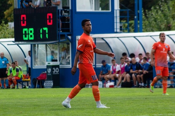 Это сейчас игроки «Энергетика» кошмарят высшую лигу, а вот где они были совсем недавно: не самые очевидные легионеры, выходцы из минора и ни одного воспитанника