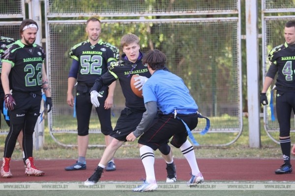 ФОТОФАКТ: В Минске прошел чемпионат Беларуси по флаг-футболу среди мужских и женских команд ФОТОФАКТ: В Минске прошел чемпионат Беларуси по флаг-футболу среди мужских и женских команд
