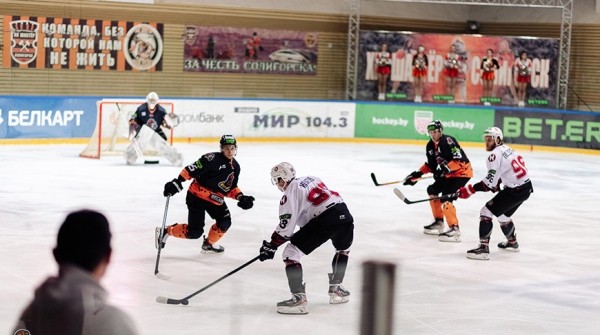 "Шахтер", "Химик" и "Локомотив" одержали первые победы в новом сезоне хоккейной экстралиги "Шахтер", "Химик" и "Локомотив" одержали первые победы в новом сезоне хоккейной экстралиги