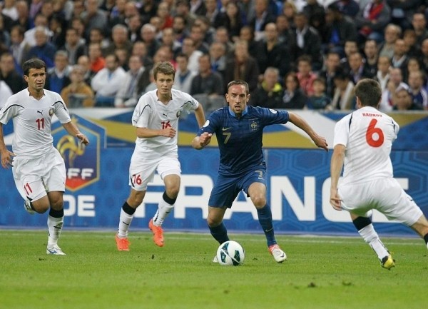 Когда-то на белфутбол хорошо ходили в Европе: «Гомель» в двух матчах посмотрели почти 100 тысяч зрителей, минское «Динамо» прилично собирало в Австрии и Турции Когда-то на белфутбол хорошо ходили в Европе: «Гомель» в двух матчах посмотрели почти 100 тысяч зрителей, минское «Динамо» прилично собирало в Австрии и Турции