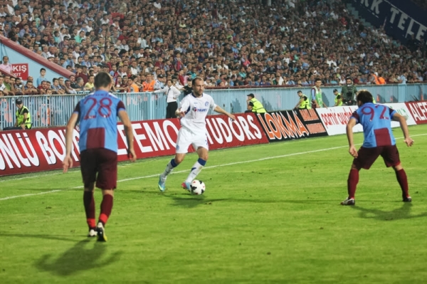 Когда-то на белфутбол хорошо ходили в Европе: «Гомель» в двух матчах посмотрели почти 100 тысяч зрителей, минское «Динамо» прилично собирало в Австрии и Турции Когда-то на белфутбол хорошо ходили в Европе: «Гомель» в двух матчах посмотрели почти 100 тысяч зрителей, минское «Динамо» прилично собирало в Австрии и Турции