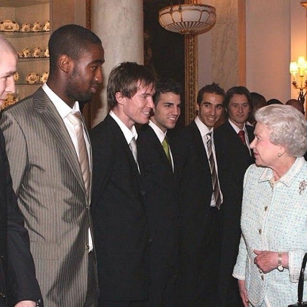 Это сейчас приоритет Глеба – фото с ТВ-людоедами, а когда-то он очень ждал снимка с Елизаветой II. Вот как игрок повстречал королеву Британии Это сейчас приоритет Глеба – фото с ТВ-людоедами, а когда-то он очень ждал снимка с Елизаветой II. Вот как игрок повстречал королеву Британии