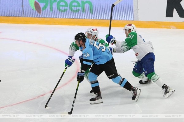 Хоккейное минское "Динамо" потерпело первое поражение в сезоне КХЛ Хоккейное минское "Динамо" потерпело первое поражение в сезоне КХЛ