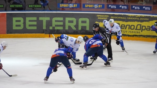 Хоккеисты "Химика" потерпели первое поражение в новом сезоне белорусской экстралиги