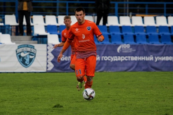 Это сейчас игроки «Энергетика» кошмарят высшую лигу, а вот где они были совсем недавно: не самые очевидные легионеры, выходцы из минора и ни одного воспитанника