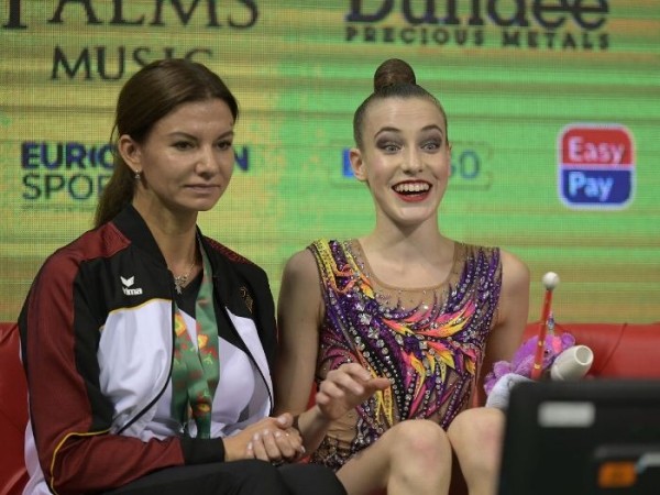 Разное. Юлия Раскина выводила на ковер чемпионку мира в булавах и серебряную медалистку ЧМ-2022 в многоборье 15-летнюю Дарью Варфоломеев
Разное. Юлия Раскина выводила на ковер чемпионку мира в булавах и серебряную медалистку ЧМ-2022 в многоборье 15-летнюю Дарью Варфоломеев