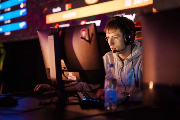 Разное.  YEKINDAR стал свободным агентом, Nemiga в шаге от плей-офф CCT NEU и другие новости индустрии за 14 октября
 