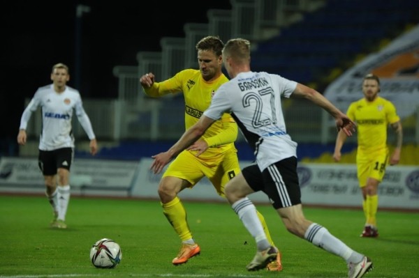 Футбол.  Гол Скавыша принес "Шахтеру" победу в матче с жодинским "Торпедо" и чистое первое место в таблице
  